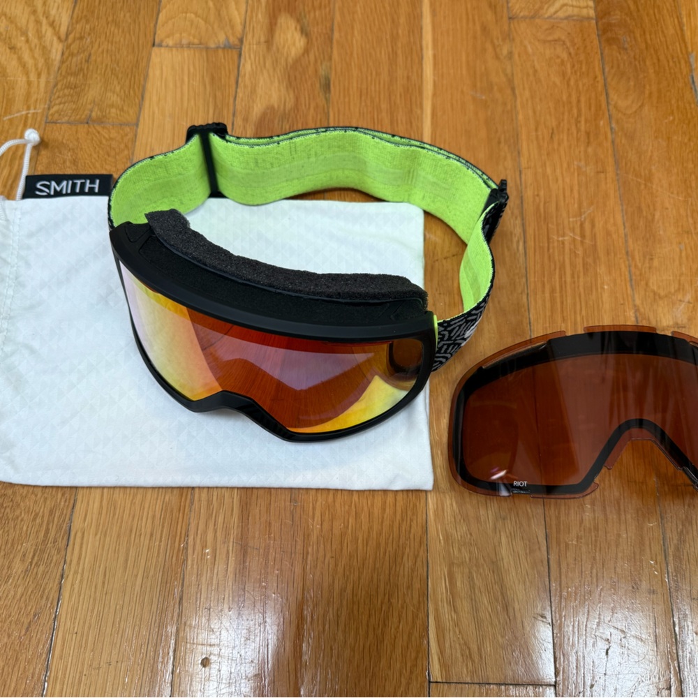 Smith Riot Goggles - Picture 2 of 5